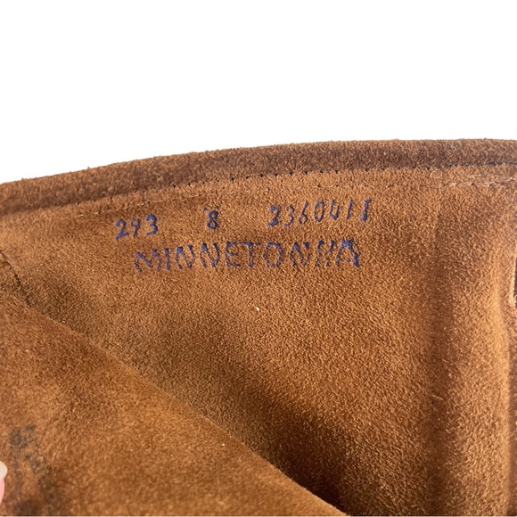 Minnetonka Double Fringe Side Zip Suede Brown Flat Soled Ankle Boot 2360011 - Picture 12 of 13